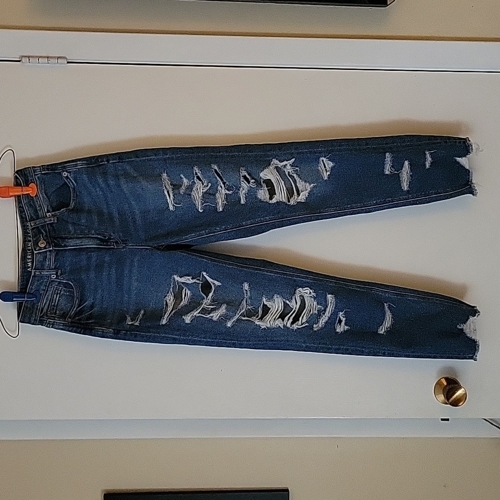 American Eagle Mom jeans Size 2 Regular
